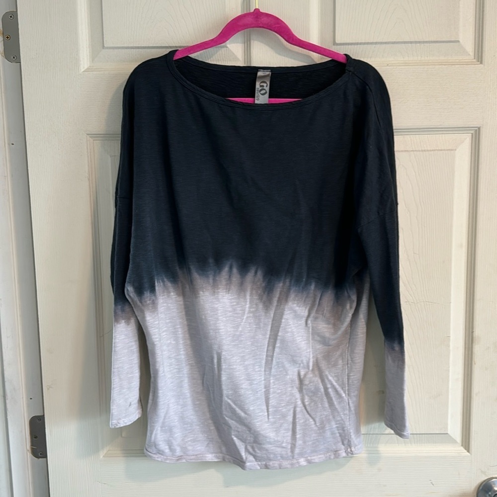 GO couture size small long sleeve ombré boat neck‎ women’s